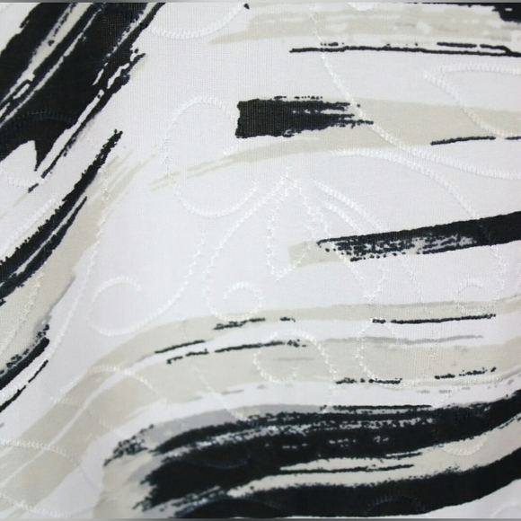 JM Collection Black & White Soft Stretchy Abstract Half Sleeve Top Blouse Size M - Picture 4 of 8